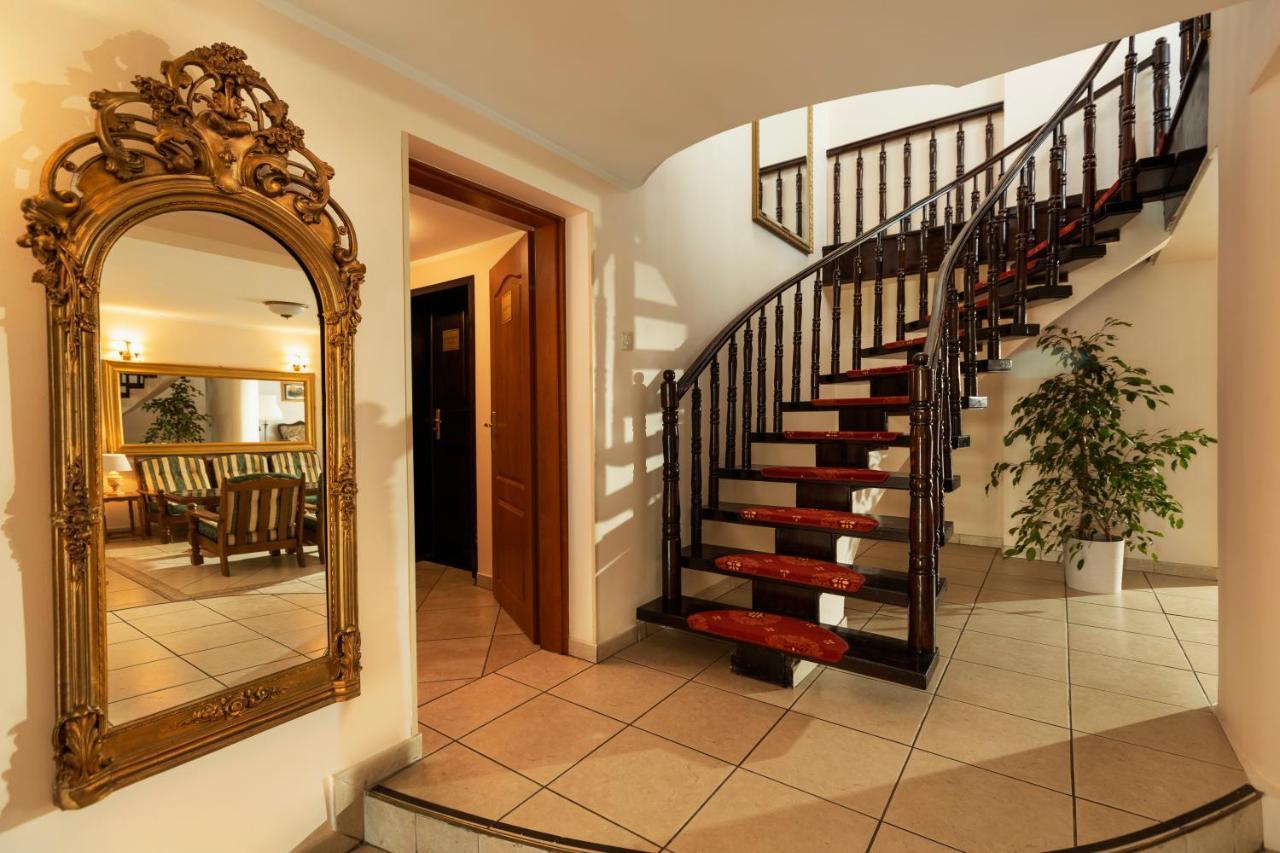 Villa Toscania-Check In 24H Poznan Exterior photo